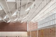 категория «Архитектура» - проект многофункционального павильона Школы Гавина в Валенсии